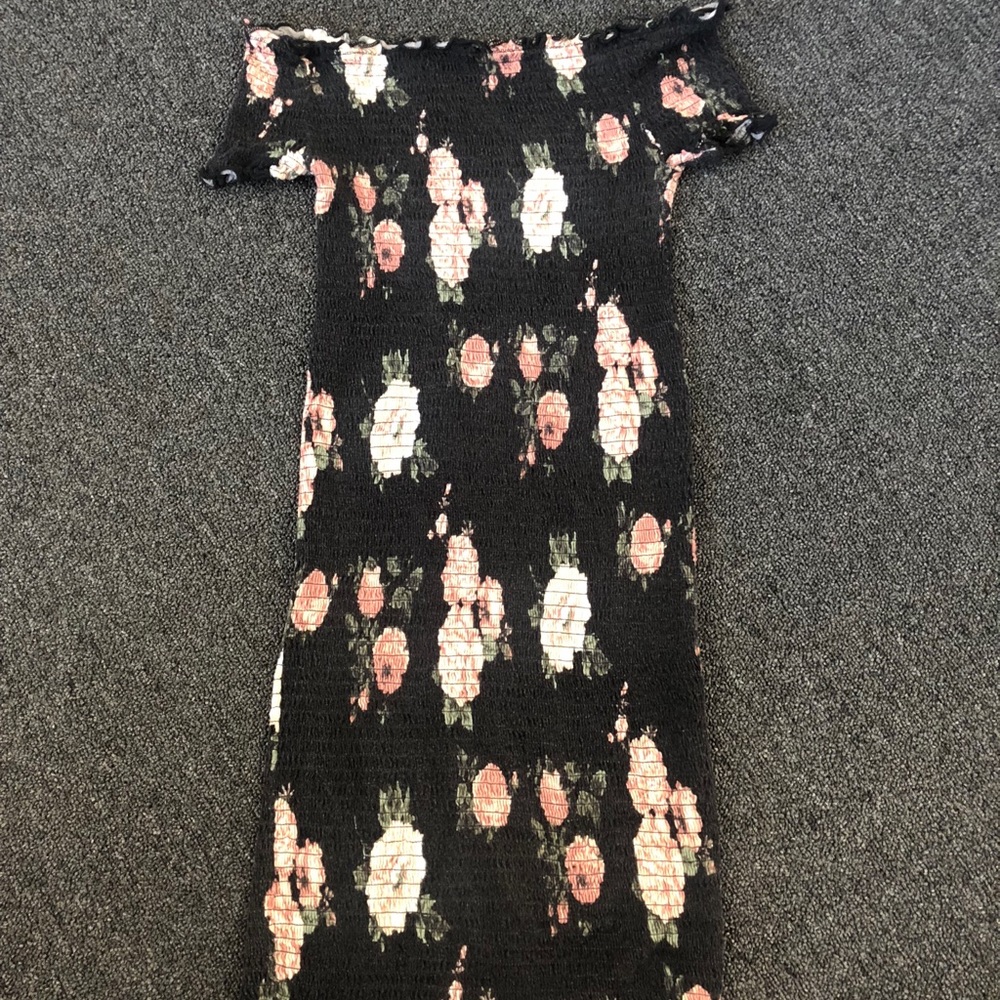 ◾️FASHION NOVA Off-Shoulder Floral Bodycon Dress◾️
